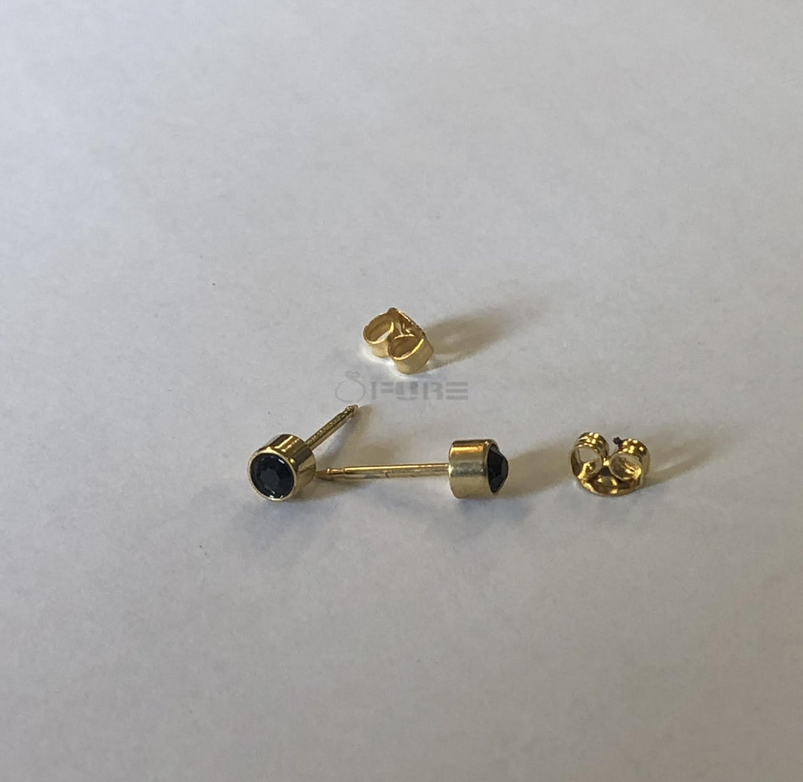 4Mm 18K Gold Plated Surgical Steel Cubic Zirconia round Cartilage Stud Earrings